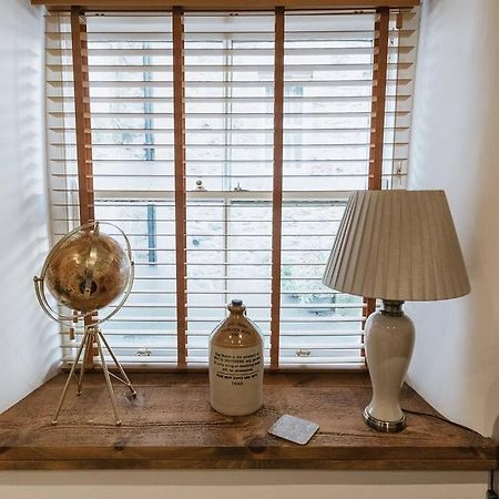 Fryers Cottage - Beautiful 2 Bedroom Town & Country Cottage On Edge Of Peak District Wirksworth 外观 照片