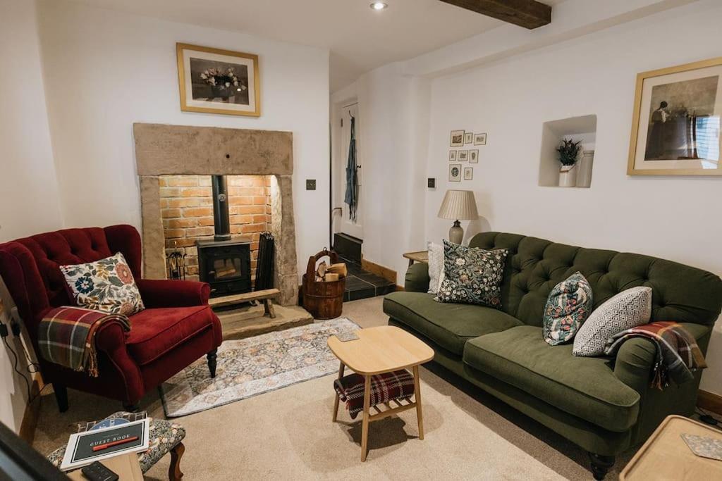 Fryers Cottage - Beautiful 2 Bedroom Town & Country Cottage On Edge Of Peak District Wirksworth 外观 照片