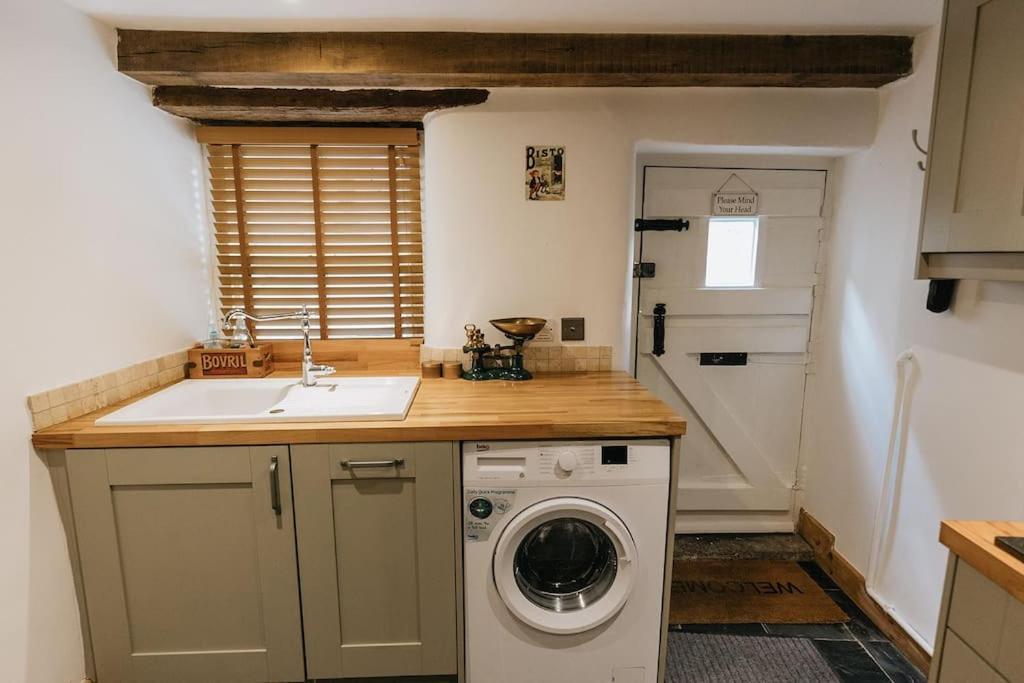 Fryers Cottage - Beautiful 2 Bedroom Town & Country Cottage On Edge Of Peak District Wirksworth 外观 照片