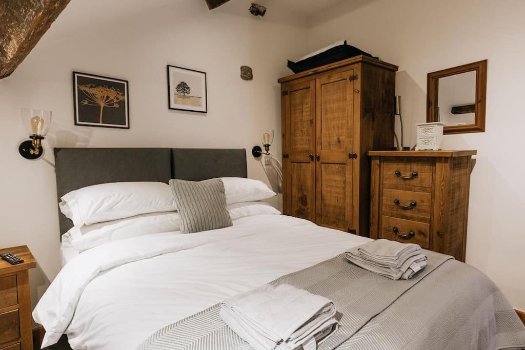 Fryers Cottage - Beautiful 2 Bedroom Town & Country Cottage On Edge Of Peak District Wirksworth 外观 照片