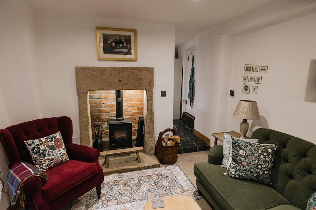Fryers Cottage - Beautiful 2 Bedroom Town & Country Cottage On Edge Of Peak District Wirksworth 外观 照片