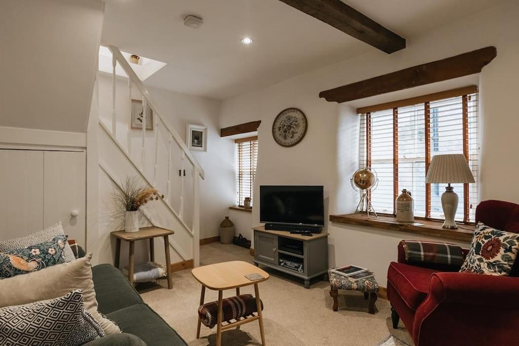 Fryers Cottage - Beautiful 2 Bedroom Town & Country Cottage On Edge Of Peak District Wirksworth 外观 照片
